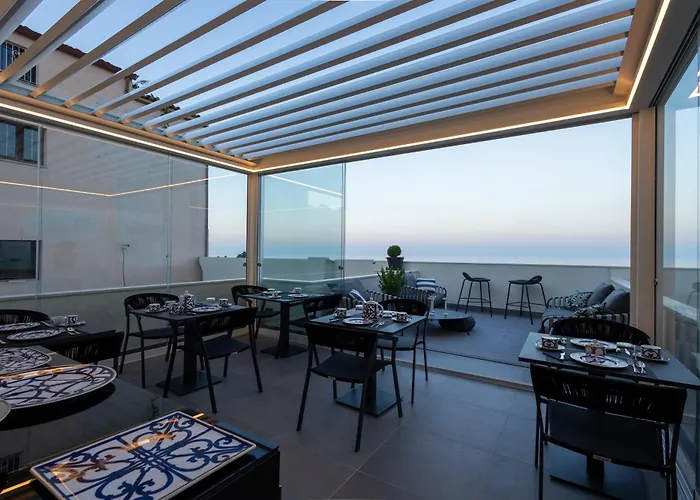 Alojamento de Acomodação e Pequeno-almoço Bluonly Boutique 4*